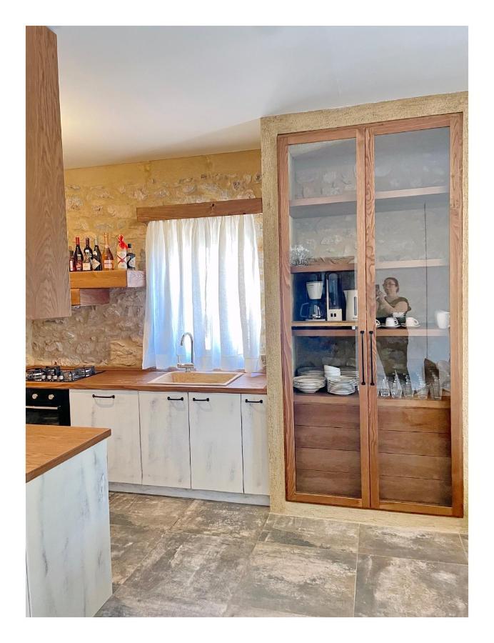Kesemi Apartment Kalavryta Bagian luar foto
